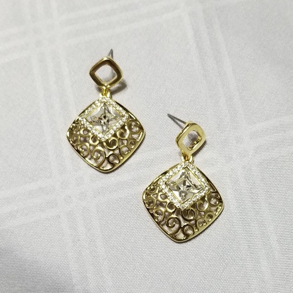 3pc jewelry set with Swarovski Elements - Picture 3 of 5